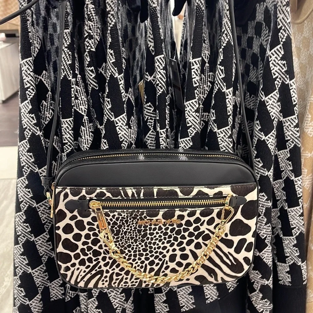 MICHAEL KORS JET SET LARGE EAST WEST ZIP POCKET CHAIN XBODY BLACK NWT